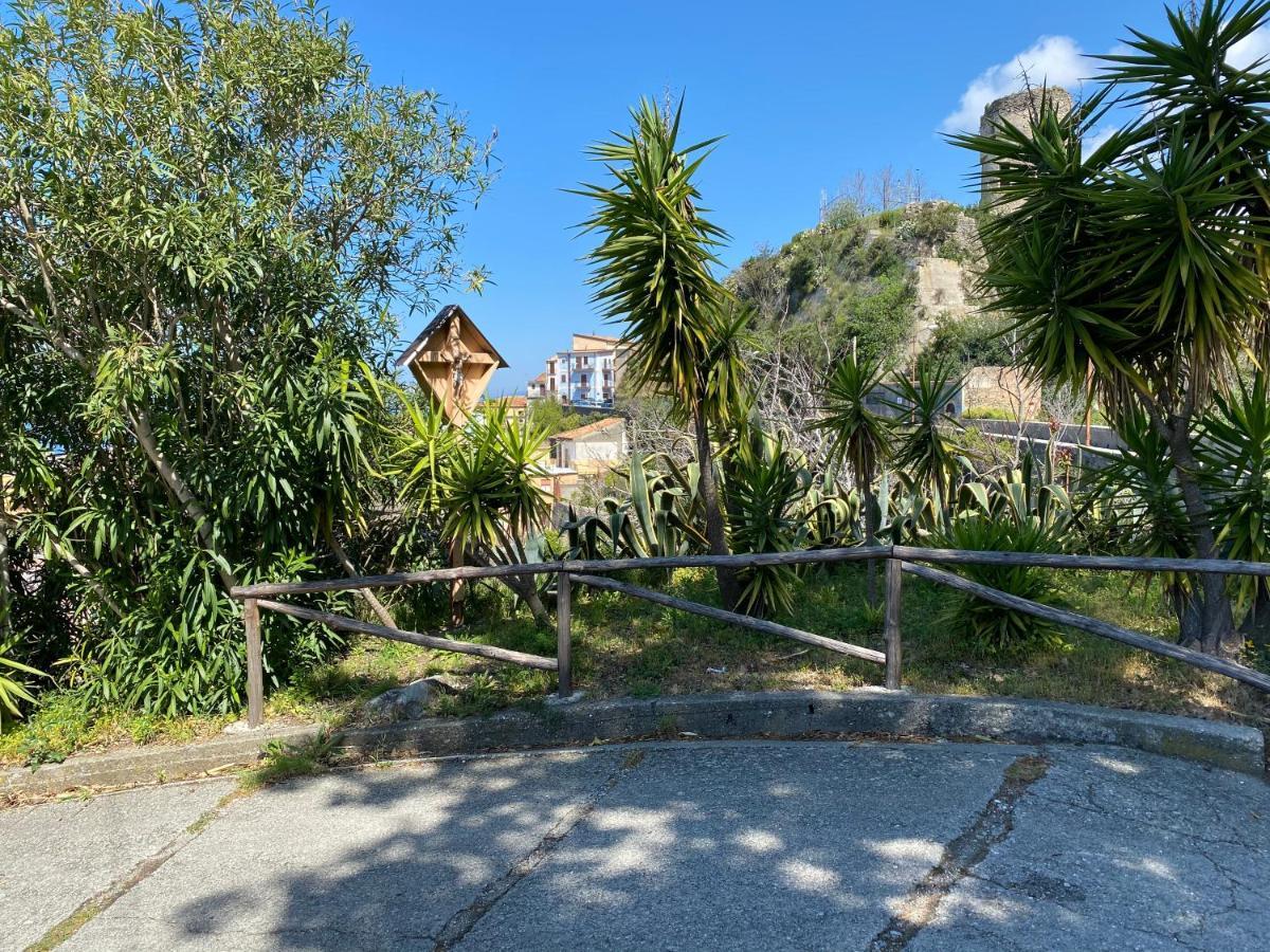 Vista Stromboli Lejlighedshotel Paola Eksteriør billede