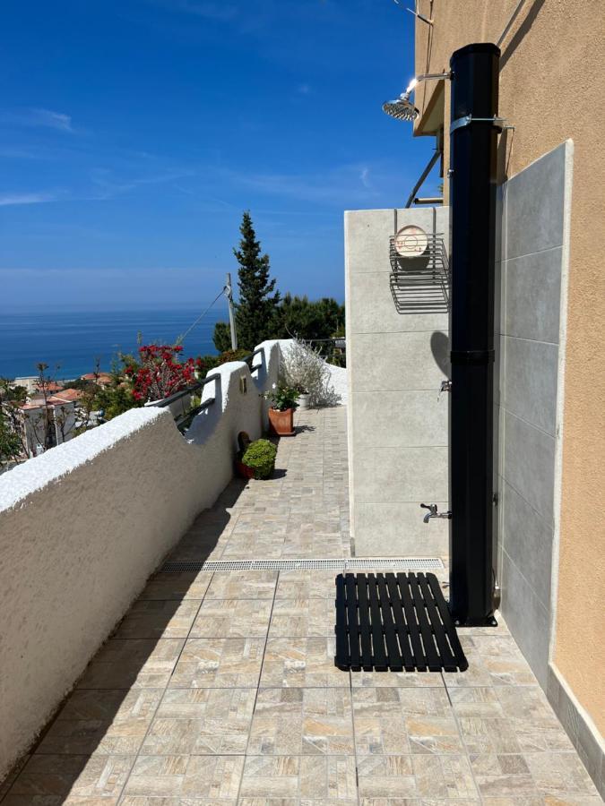 Vista Stromboli Lejlighedshotel Paola Eksteriør billede